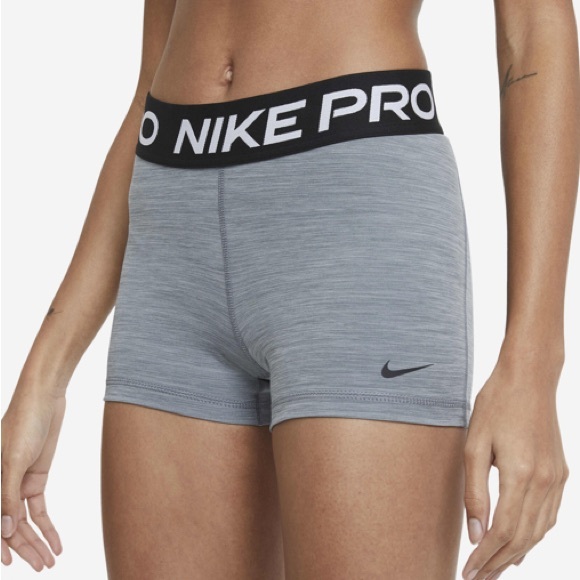 NIKE PRO Women's 8cm Work Out Fitted Shorts | L - Picture 1 of 9